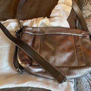 Rough and Tumble double zip subway medium